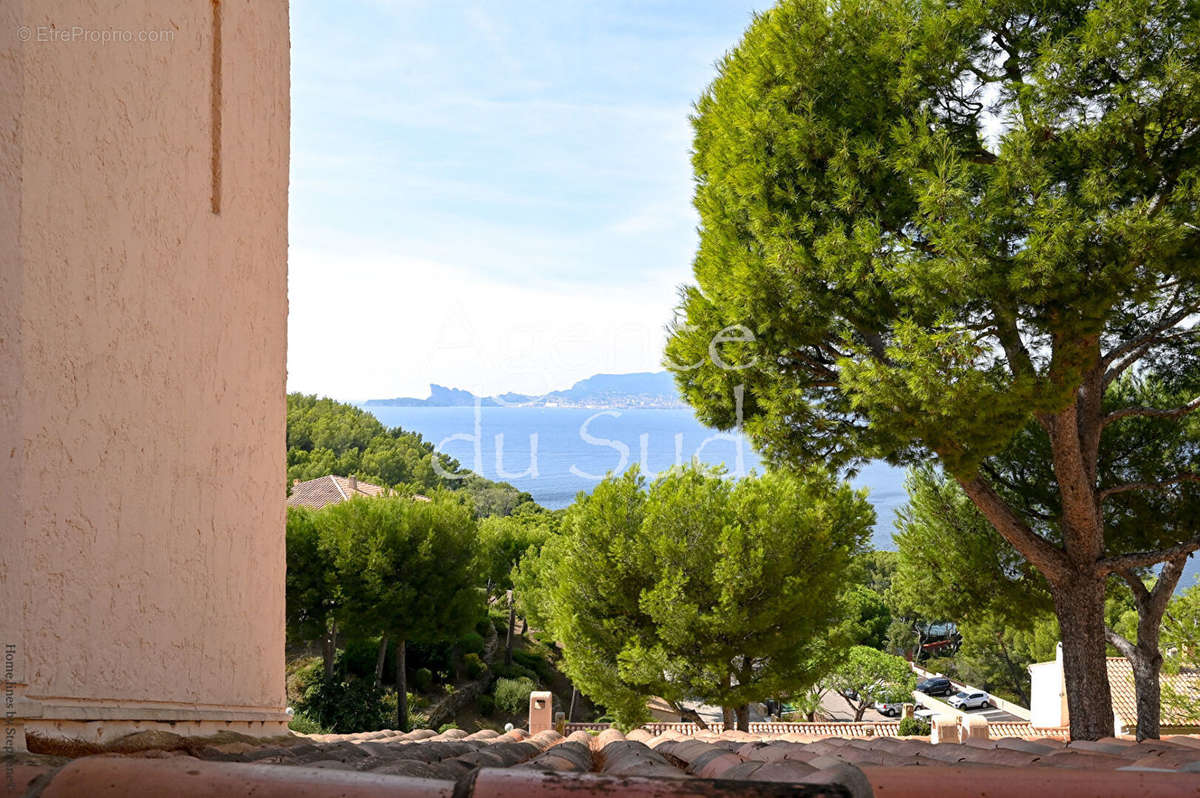 Appartement à SAINT-CYR-SUR-MER