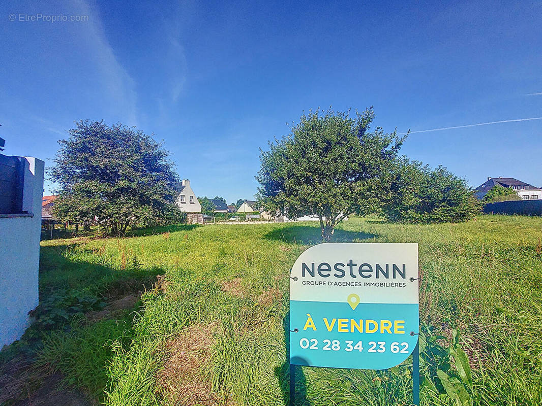 Terrain à SAINTE-LUCE-SUR-LOIRE