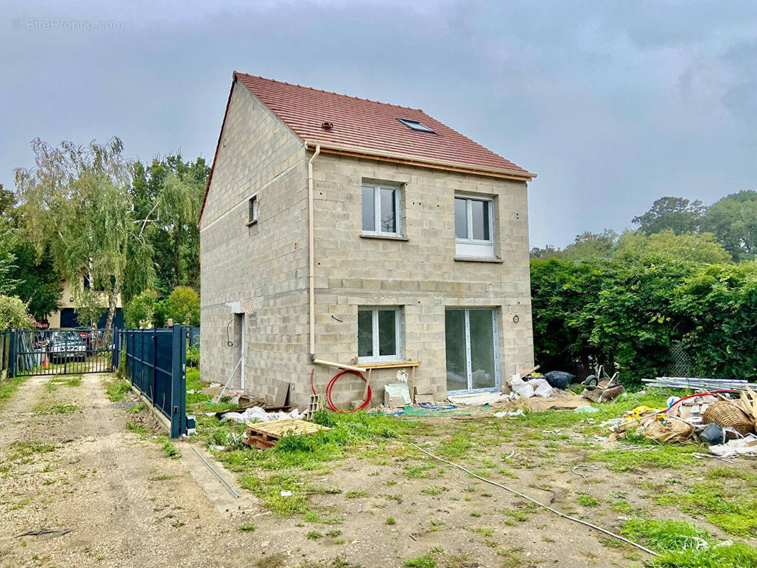 Maison à PIERRELAYE