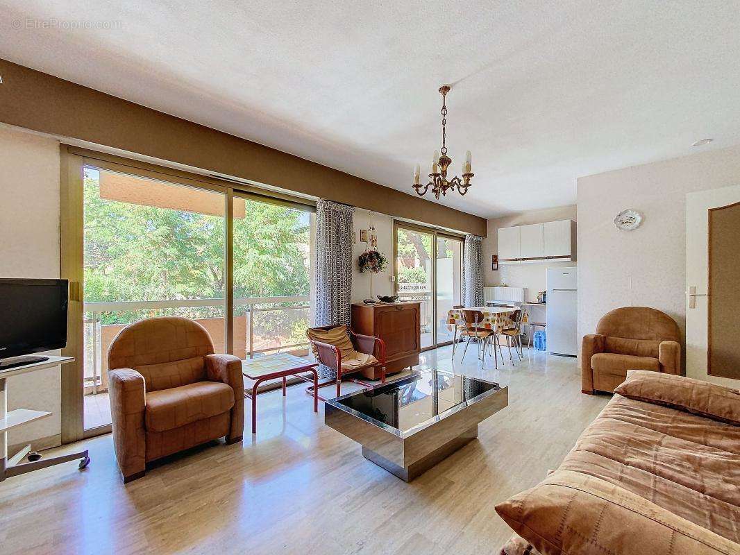 Appartement à FREJUS