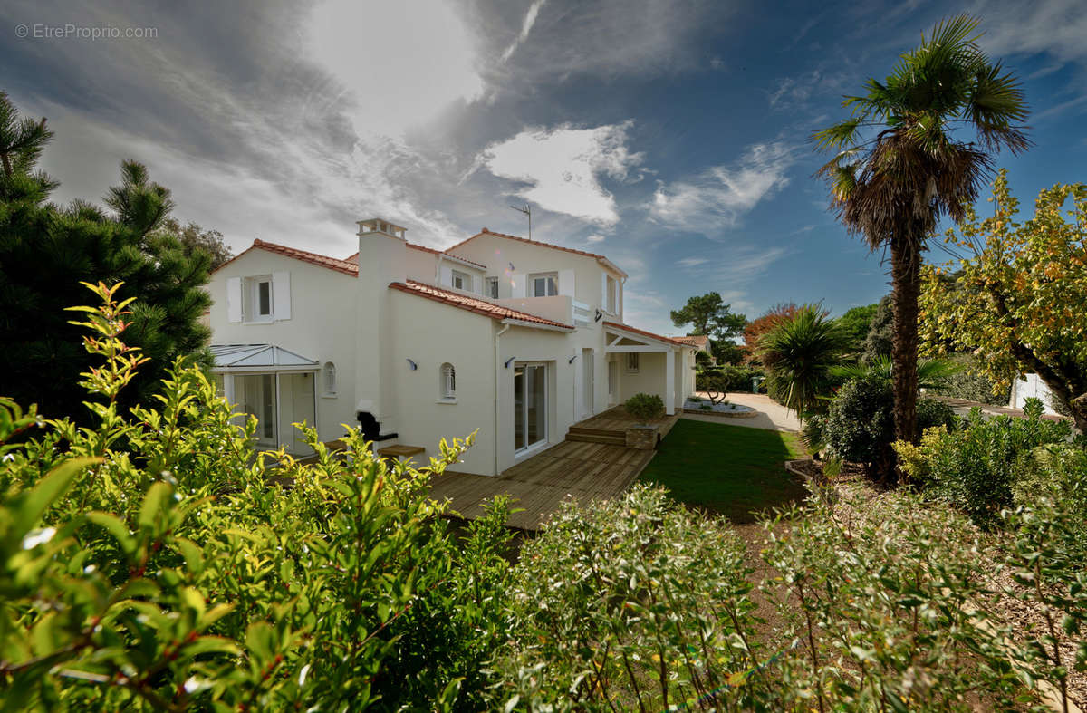 Maison à VAUX-SUR-MER