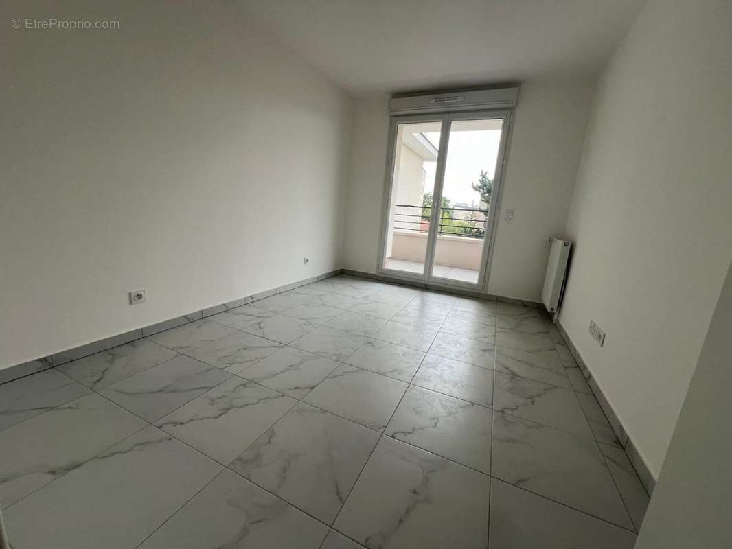 Appartement à AULNAY-SOUS-BOIS