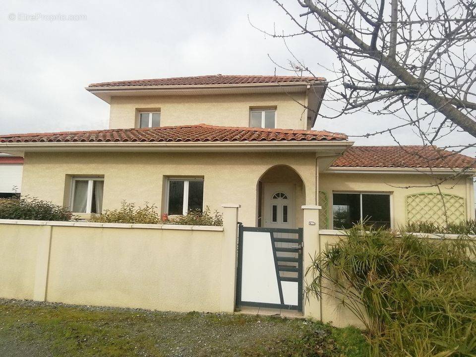 Maison à PAUILLAC