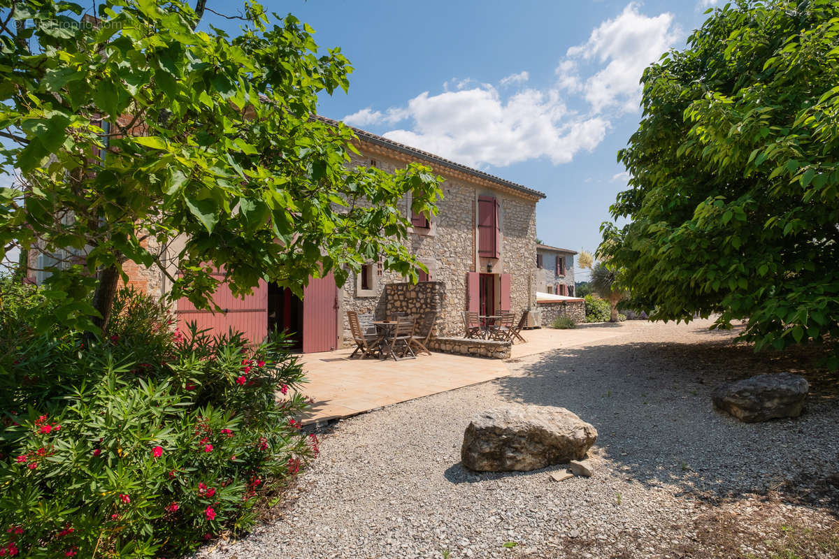 Maison à SAINT-JEAN-DE-SERRES