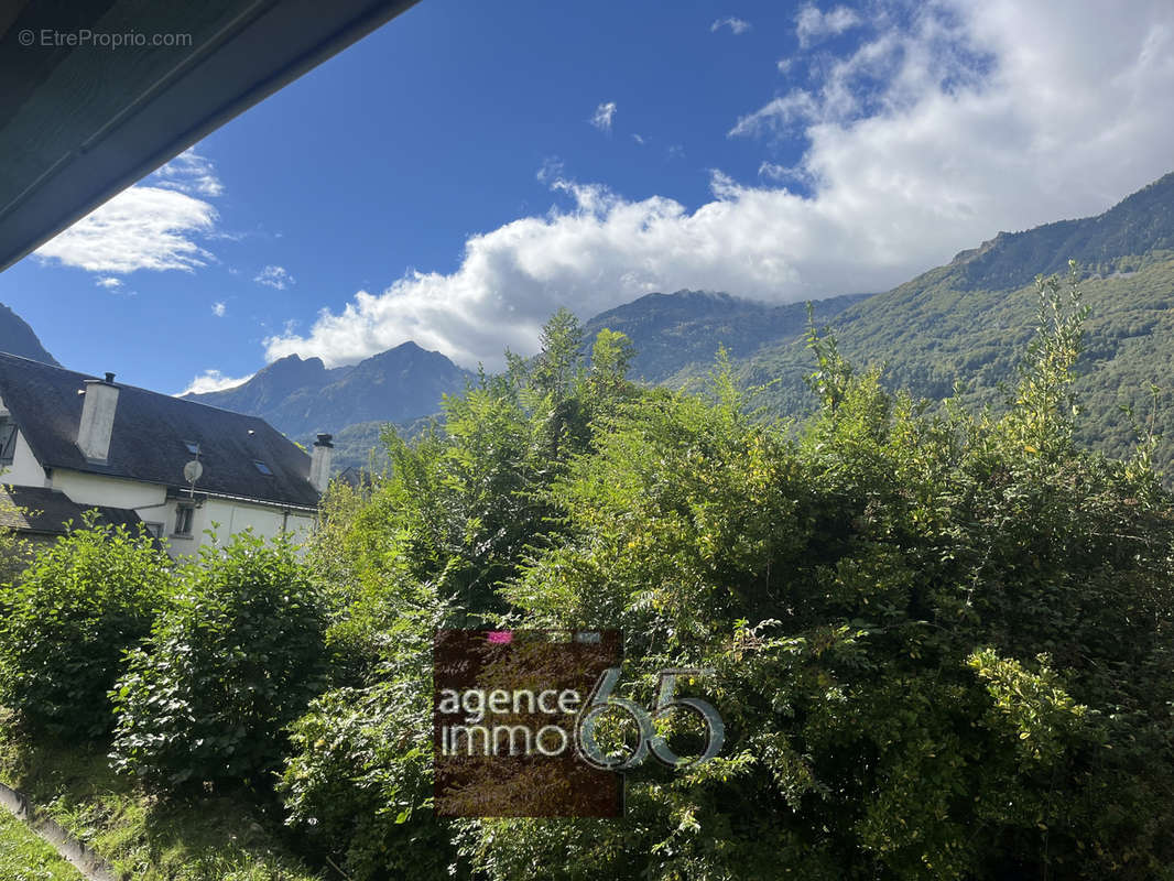 Appartement à ESQUIEZE-SERE