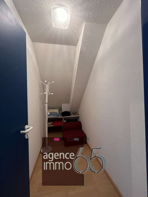 Appartement à ESQUIEZE-SERE