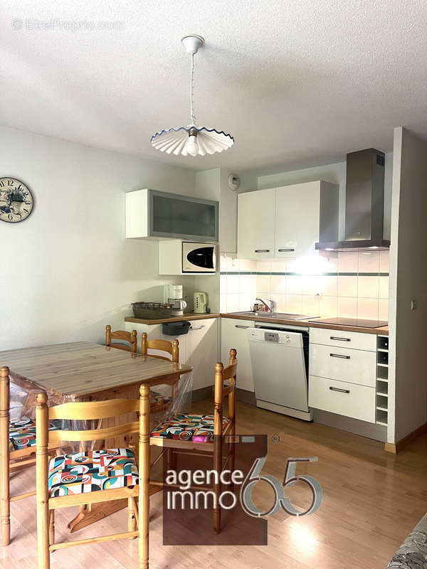 Appartement à ESQUIEZE-SERE