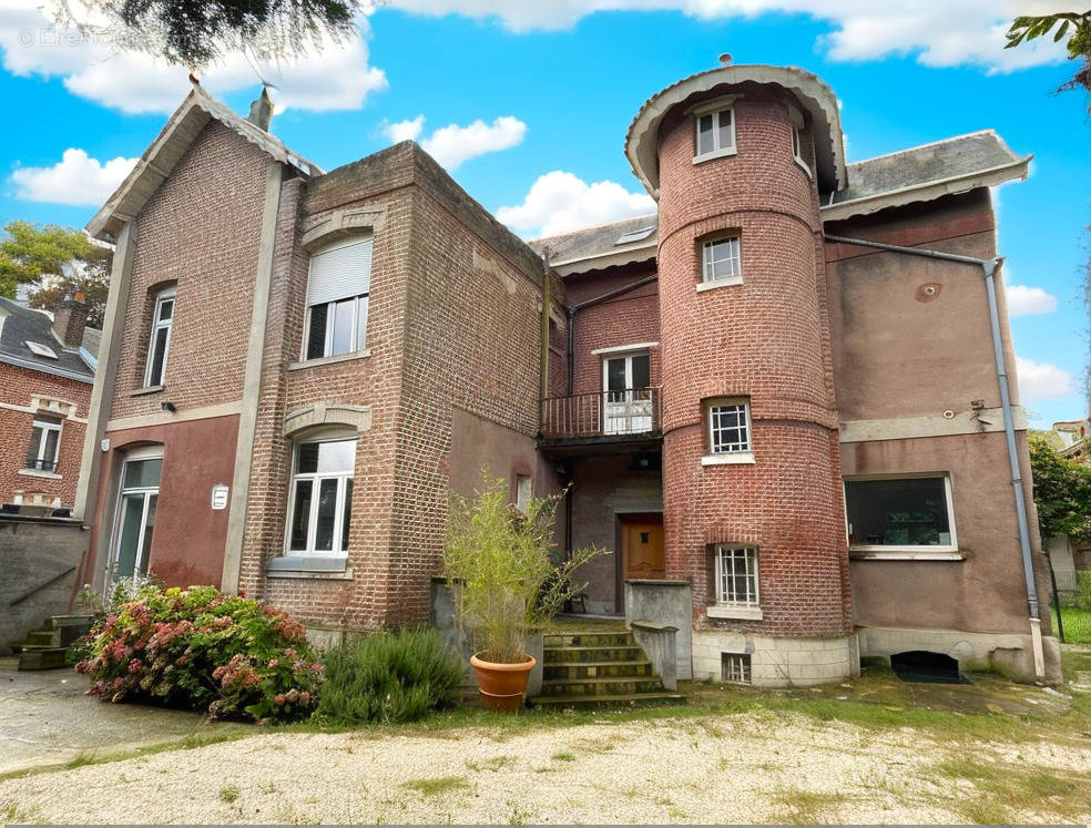 Maison à SAINT-QUENTIN