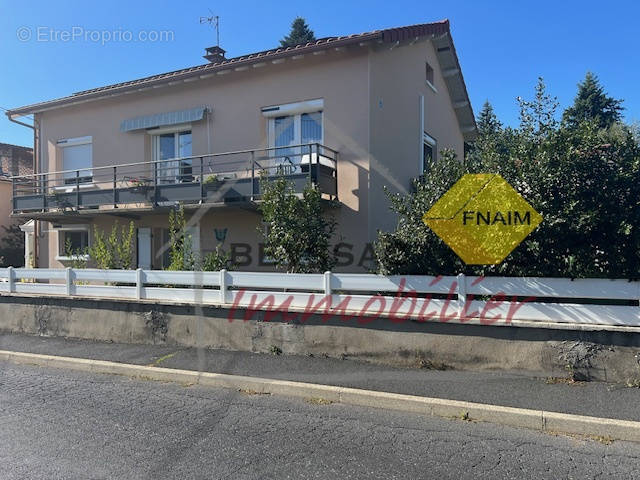 Maison à CRAPONNE-SUR-ARZON