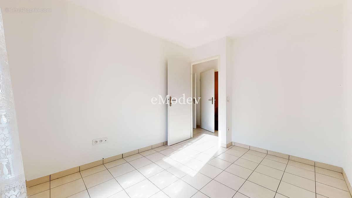 Appartement à GENNEVILLIERS