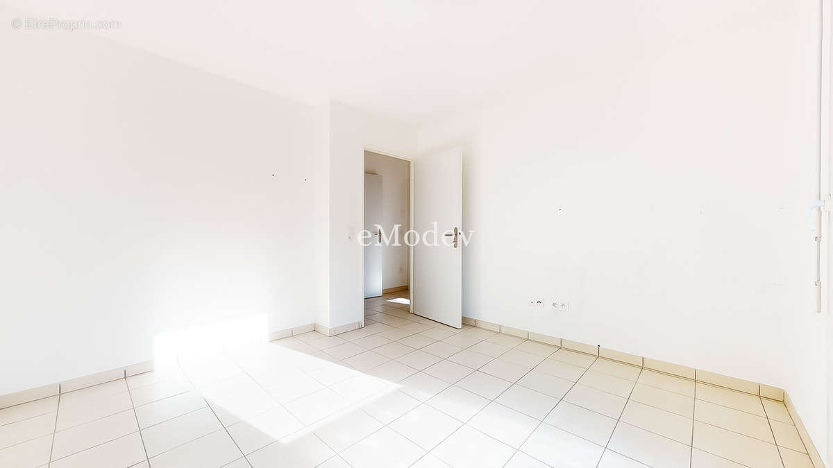 Appartement à GENNEVILLIERS