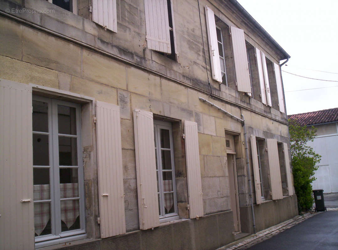 Commerce à COGNAC