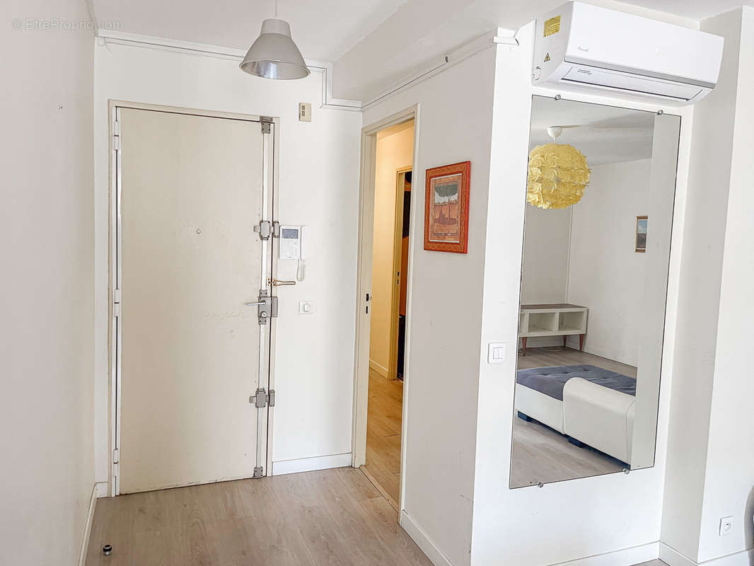 Appartement à MARSEILLE-4E