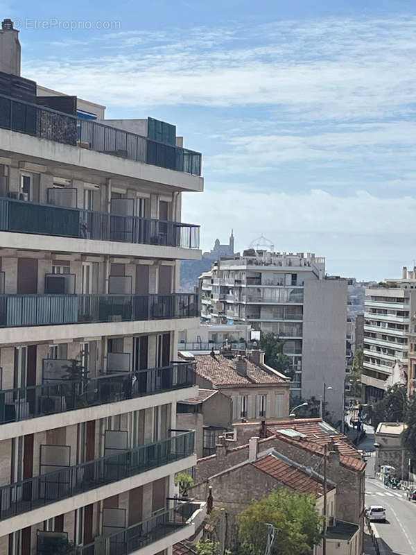 Appartement à MARSEILLE-4E