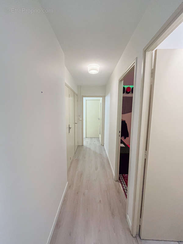 Appartement à MARSEILLE-4E