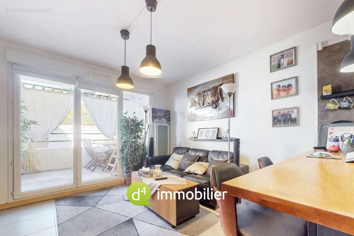 Appartement à MARSEILLE-9E