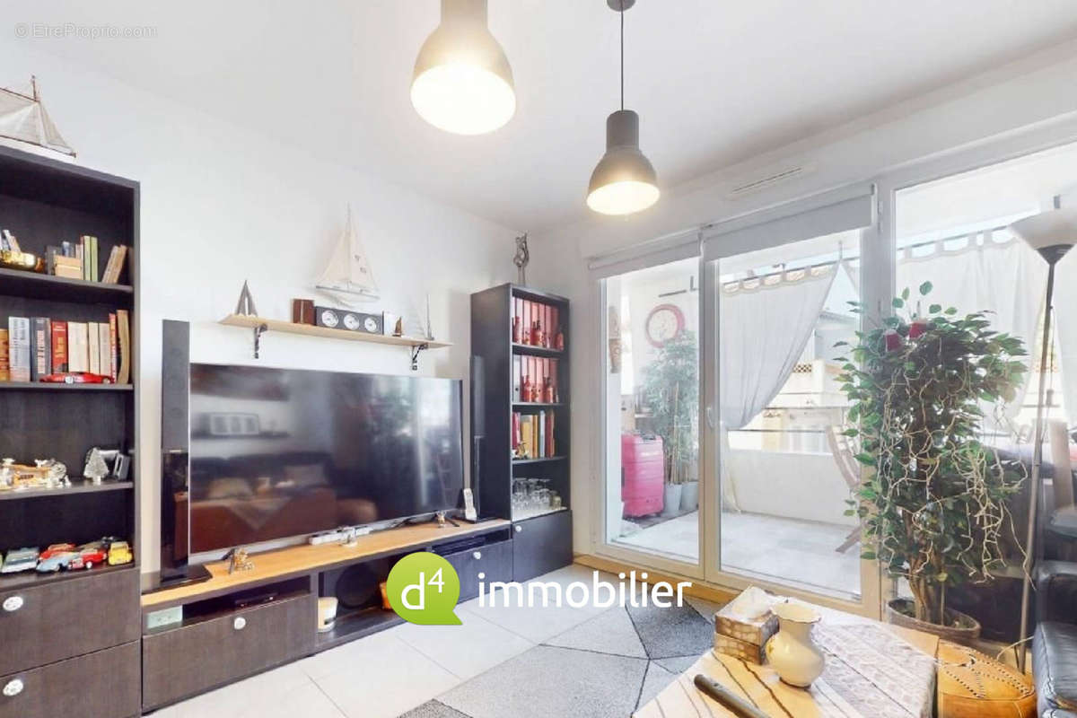 Appartement à MARSEILLE-9E