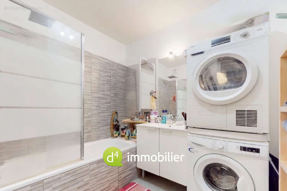 Appartement à MARSEILLE-9E