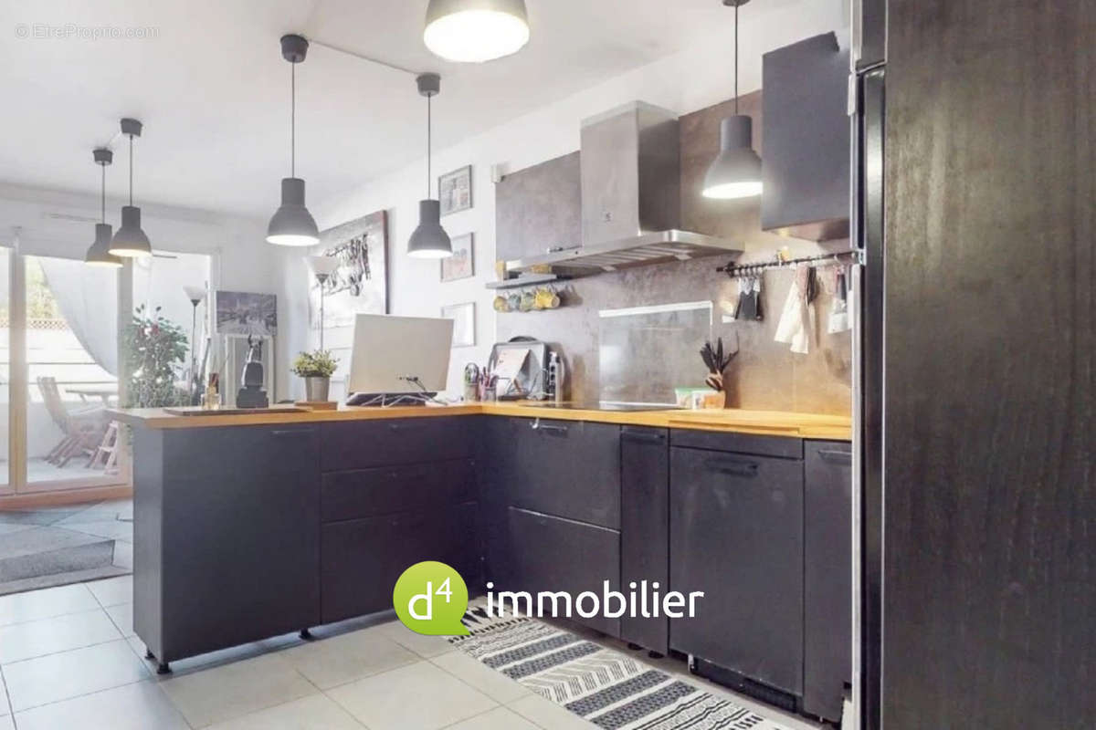 Appartement à MARSEILLE-9E