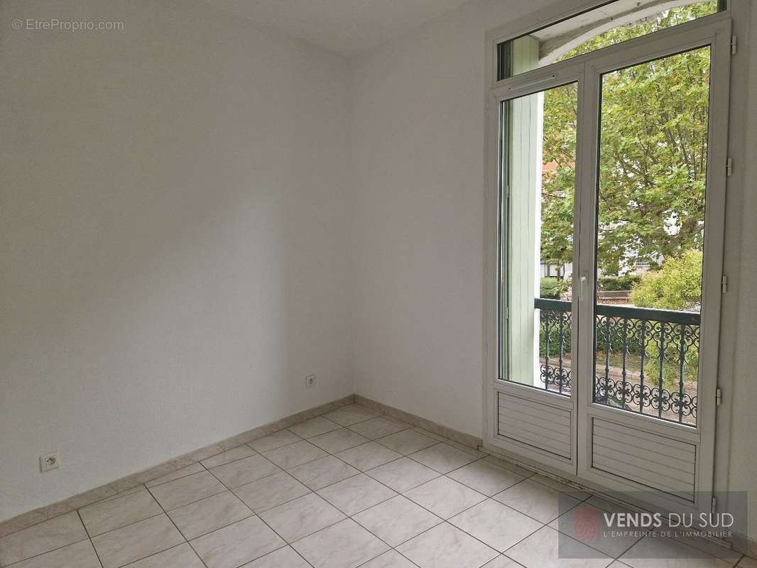 Appartement à LAMALOU-LES-BAINS