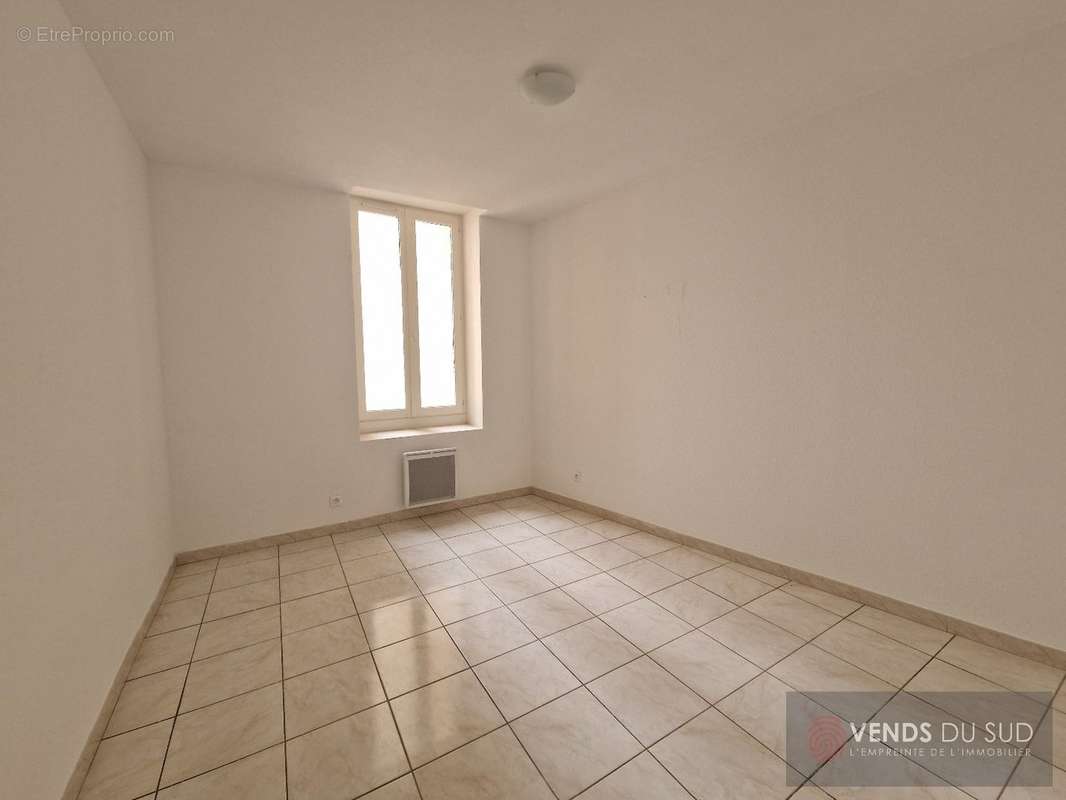 Appartement à LAMALOU-LES-BAINS