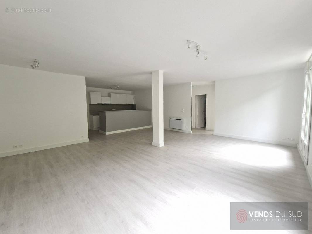 Appartement à LAMALOU-LES-BAINS