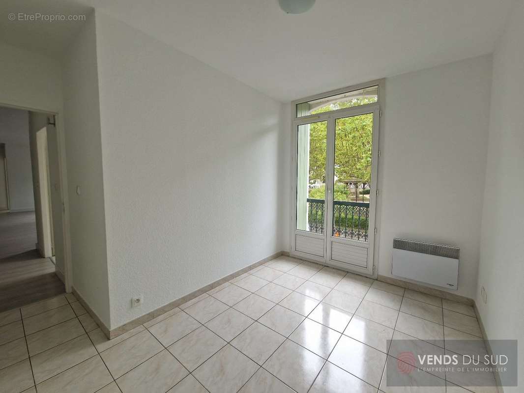 Appartement à LAMALOU-LES-BAINS