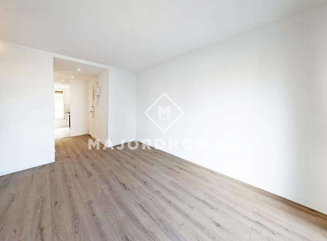 Appartement à MARSEILLE-4E