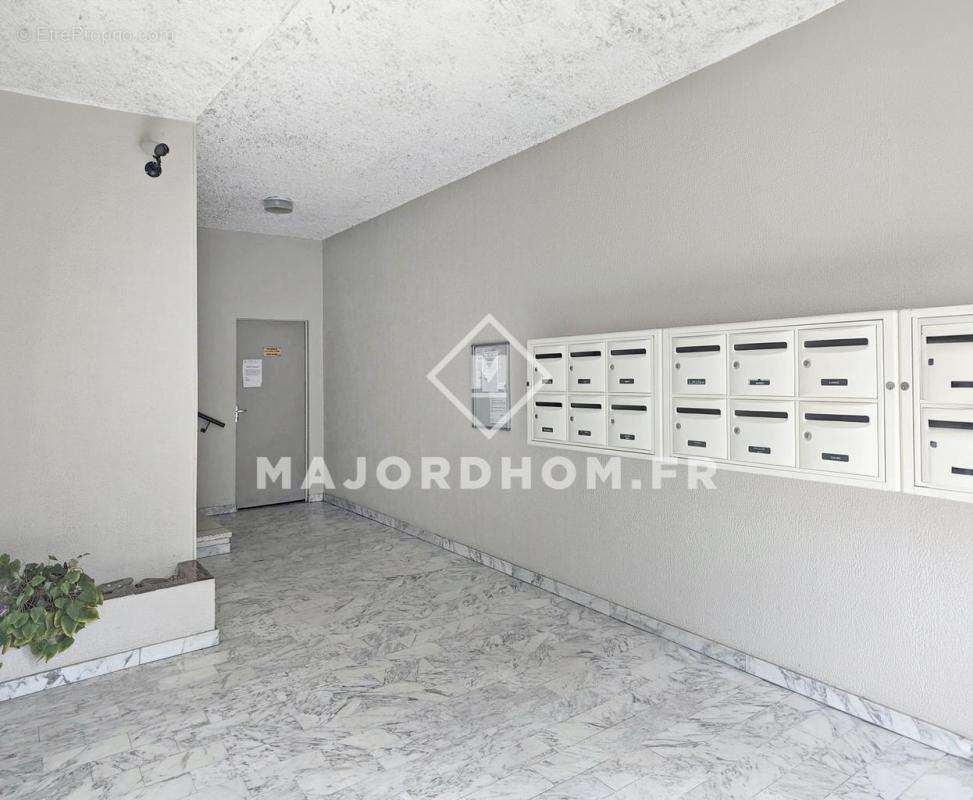 Appartement à MARSEILLE-4E