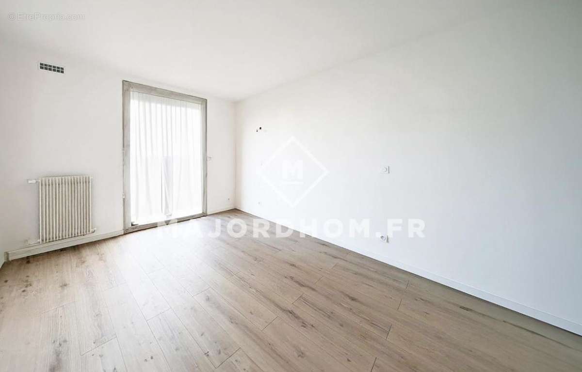 Appartement à MARSEILLE-4E