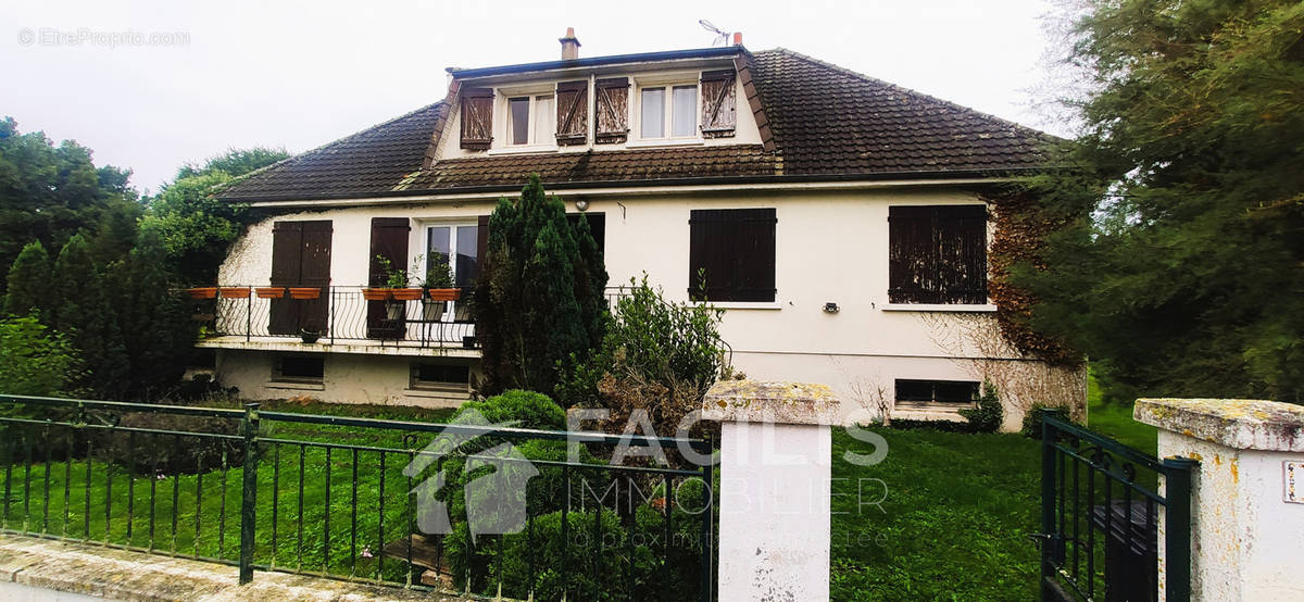 Maison à CHATILLON-SUR-INDRE