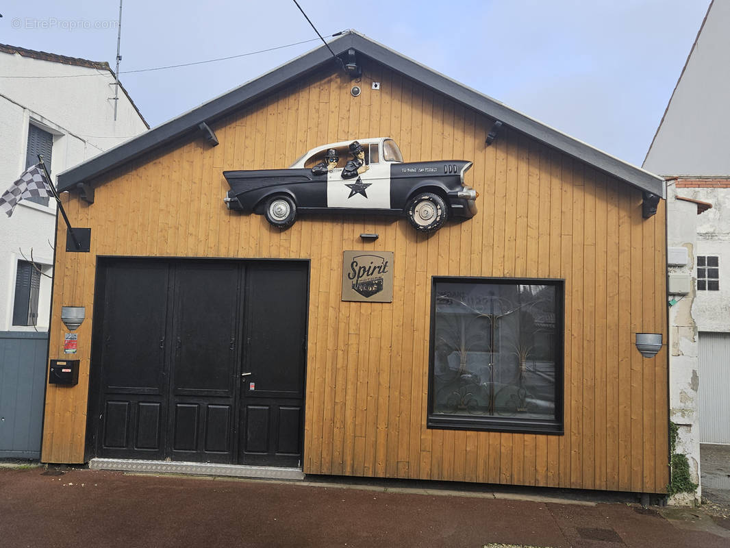 Commerce à SAINTES