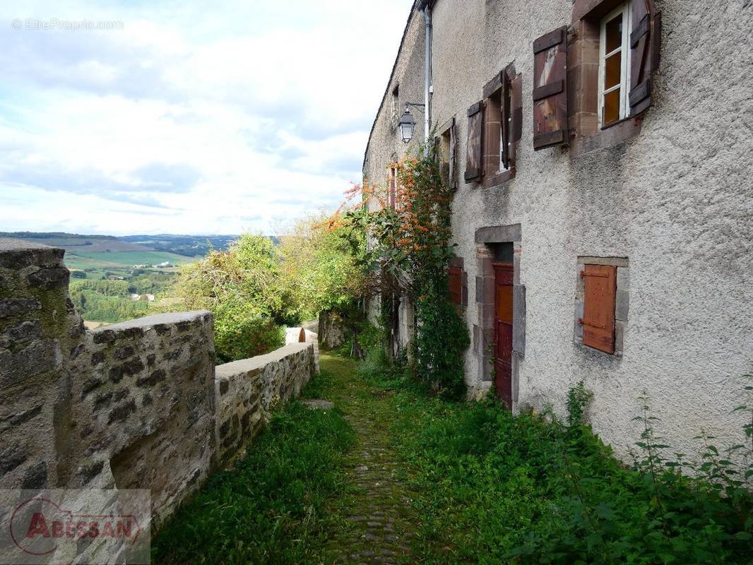 Maison à CORDES-SUR-CIEL