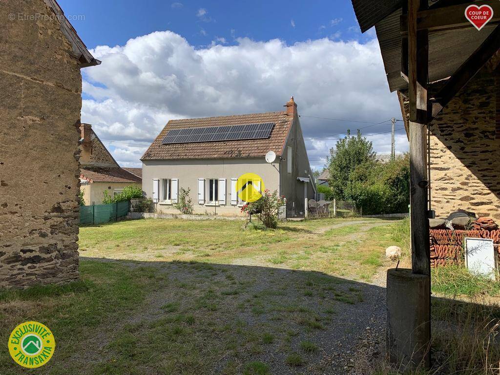 Maison à BOUSSAC