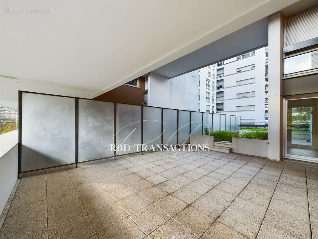 Appartement à NANTERRE