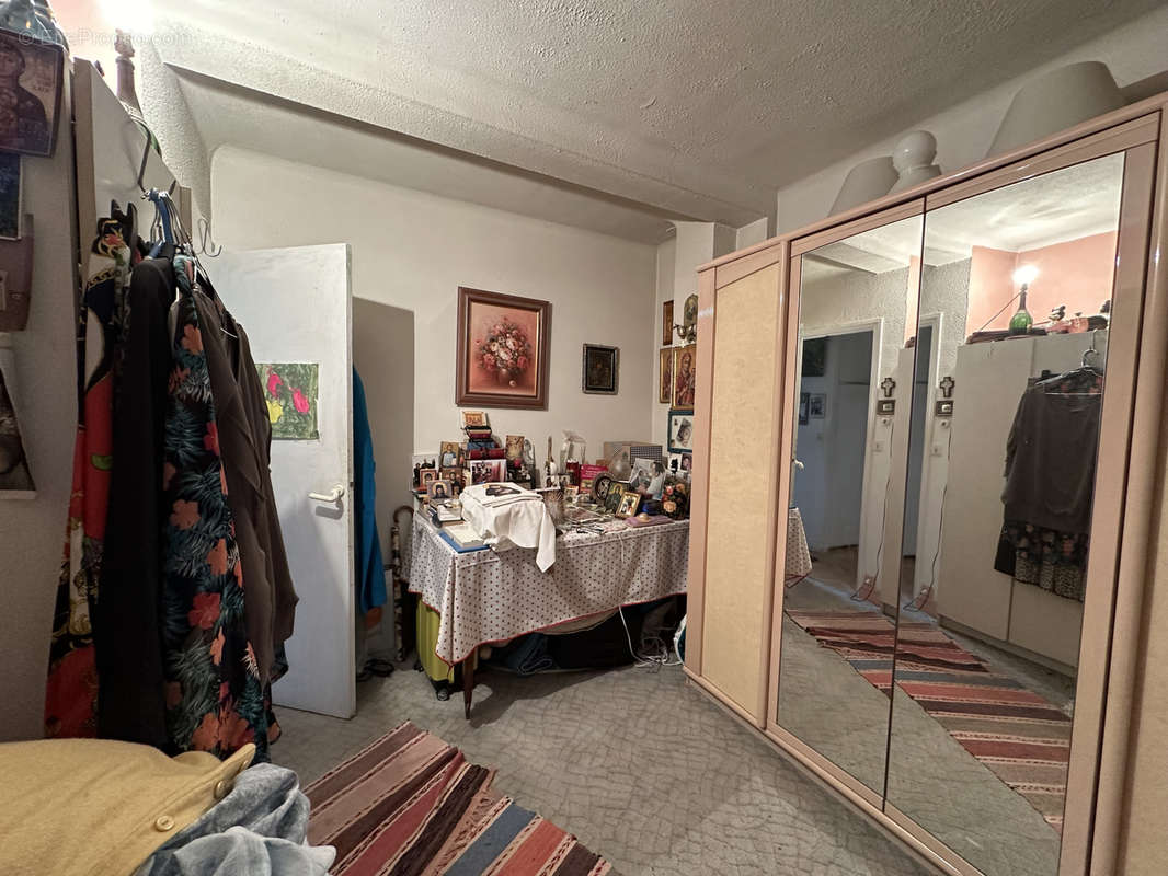 Appartement à VILLETANEUSE