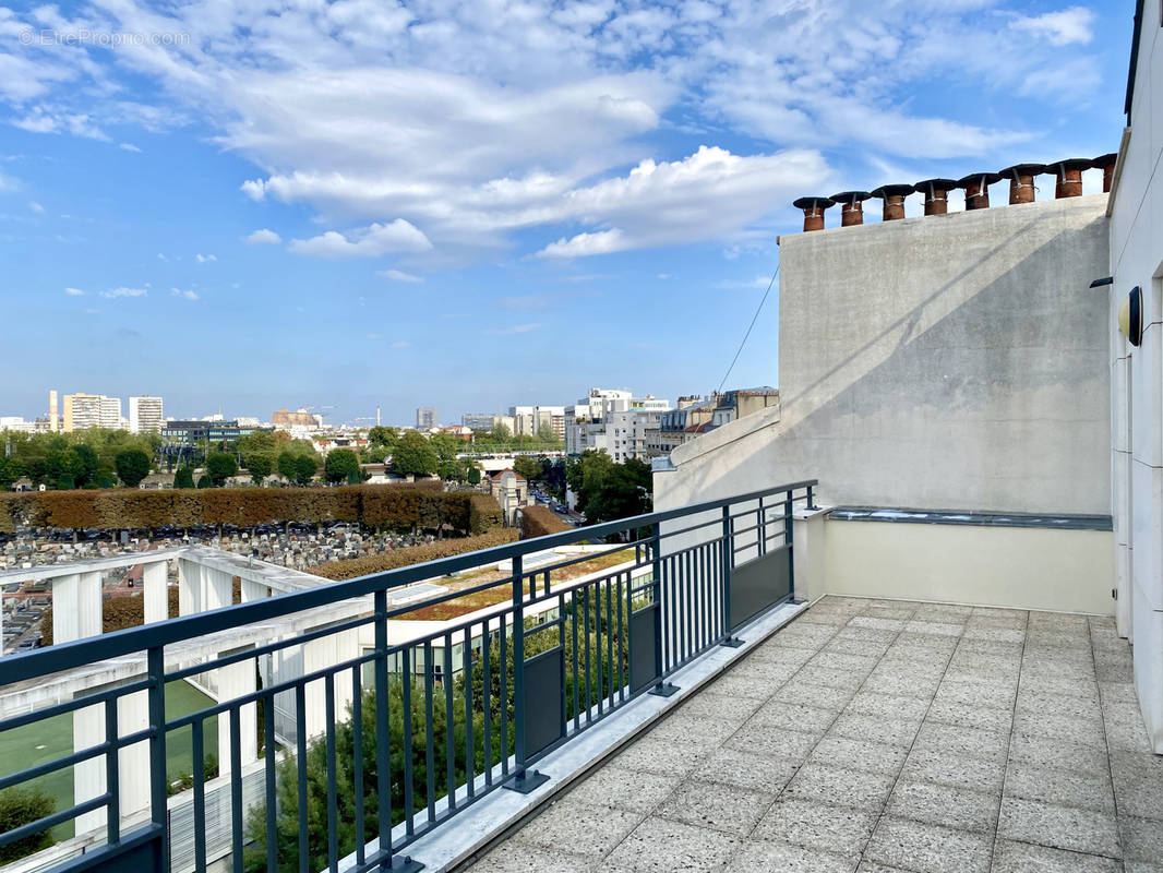 Appartement à LEVALLOIS-PERRET