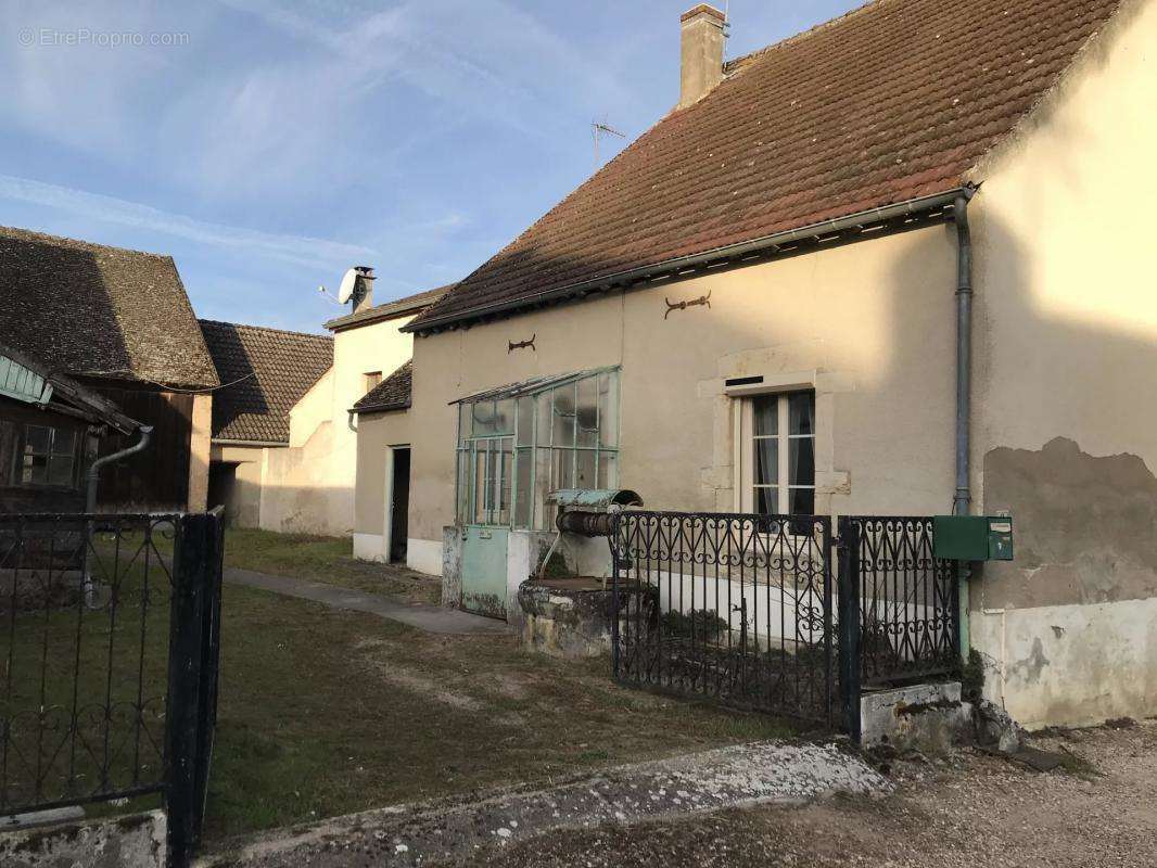 Maison à VERDUN-SUR-LE-DOUBS