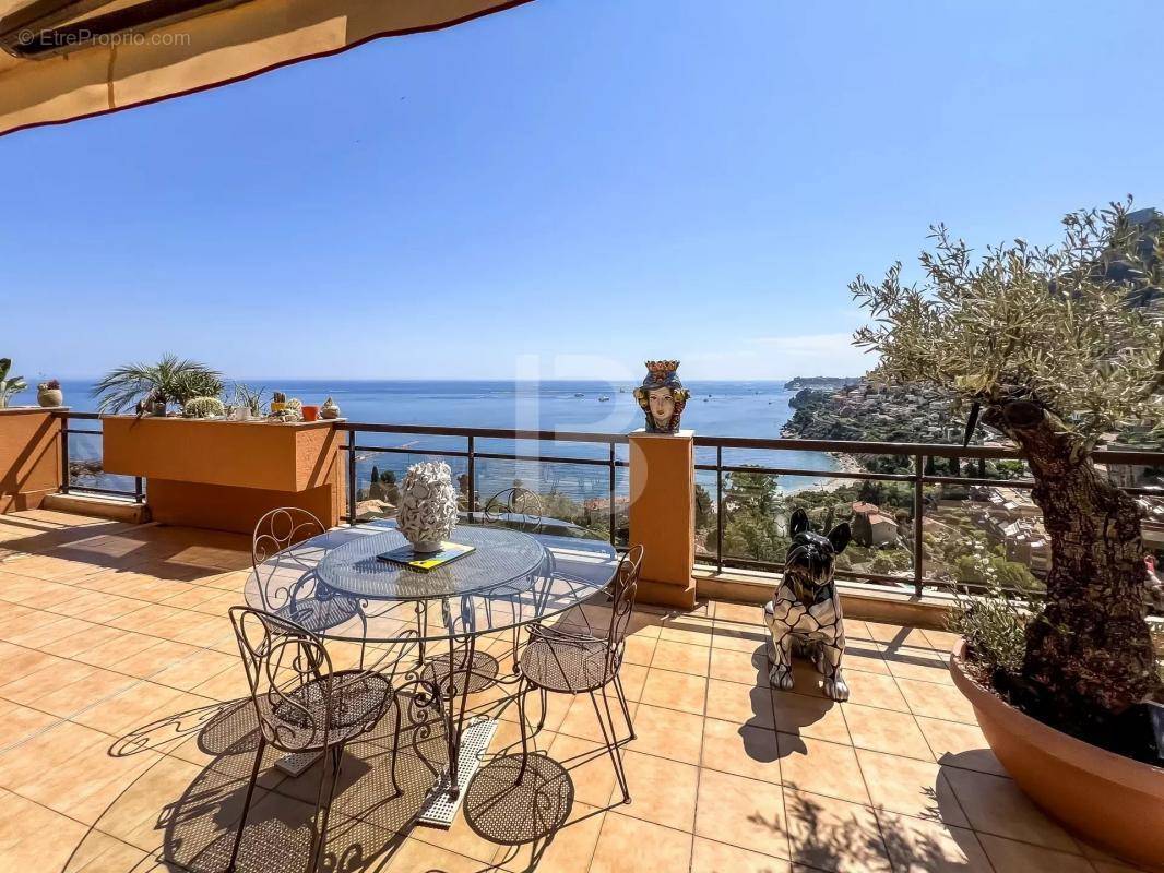 Appartement à ROQUEBRUNE-CAP-MARTIN