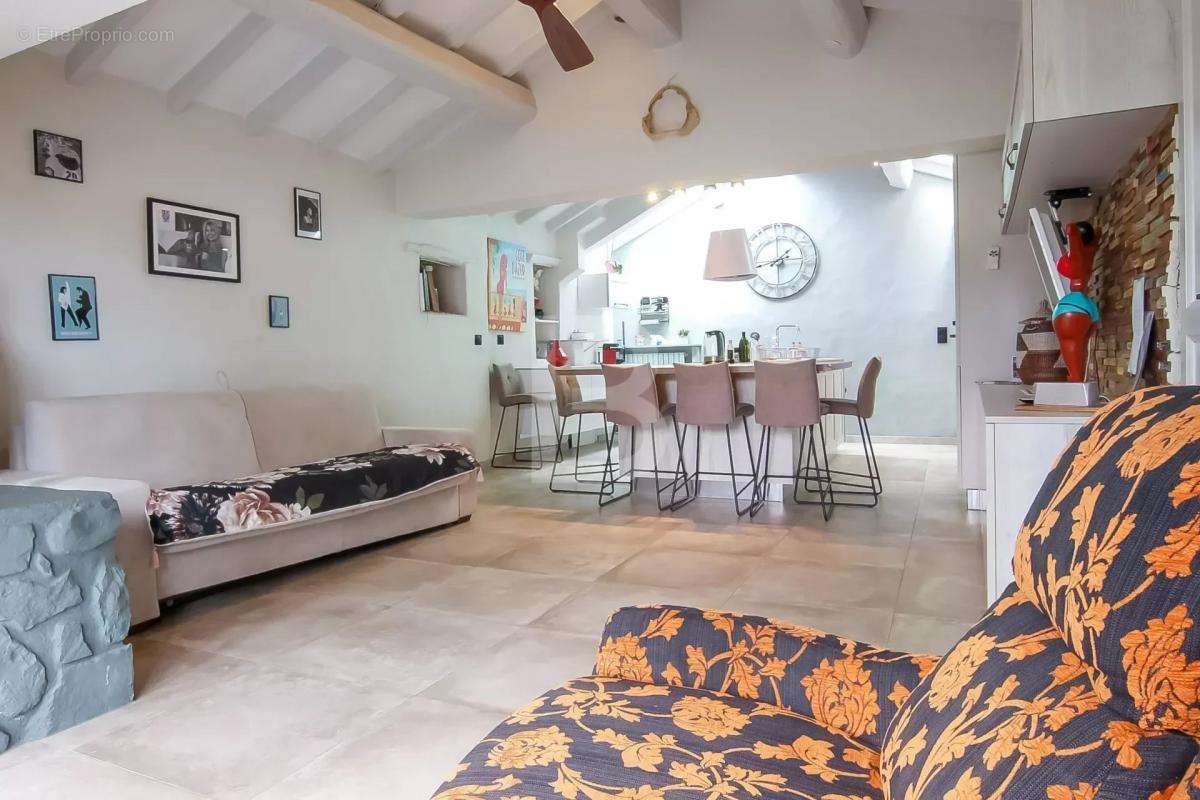 Appartement à ROQUEBRUNE-CAP-MARTIN