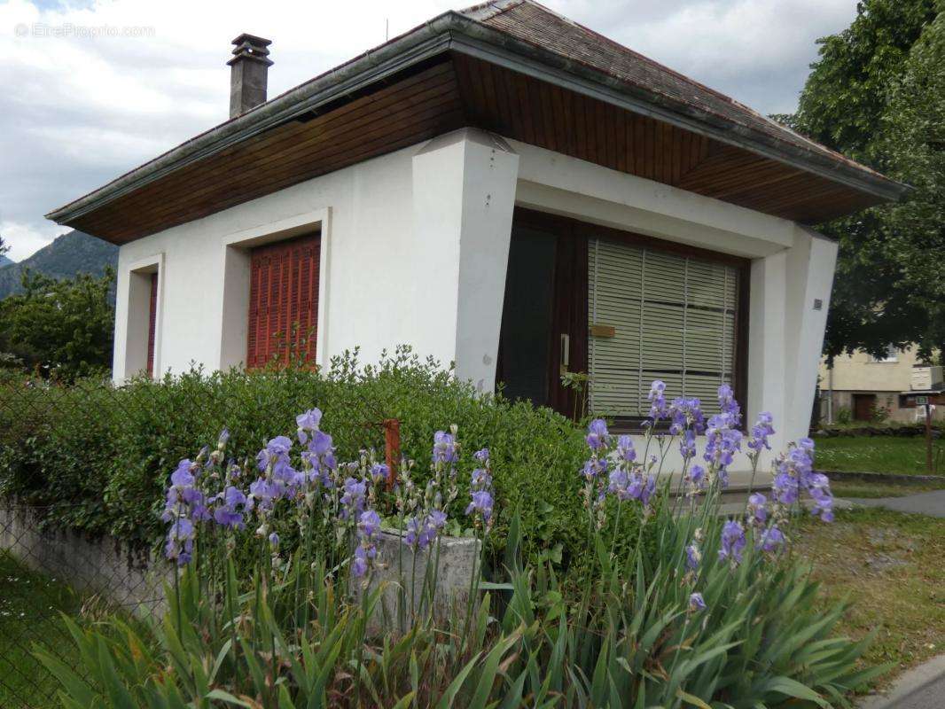 Maison à SAINT-AVRE