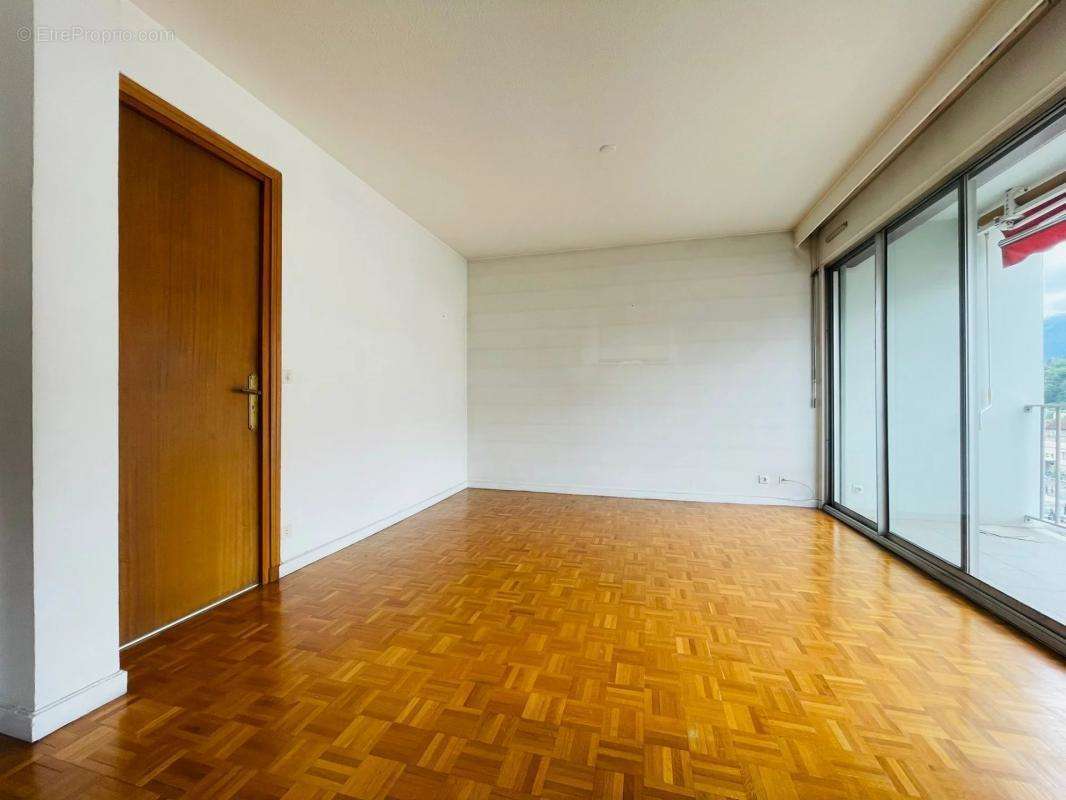 Appartement à AIX-LES-BAINS