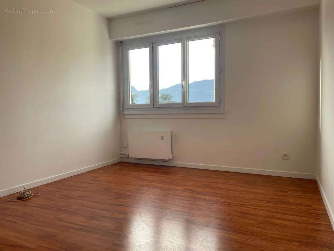 Appartement à AIX-LES-BAINS