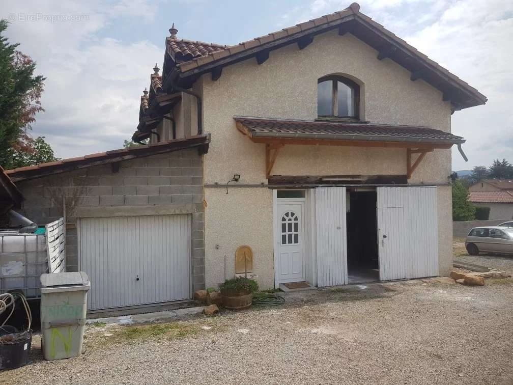 Maison à LUCENAY