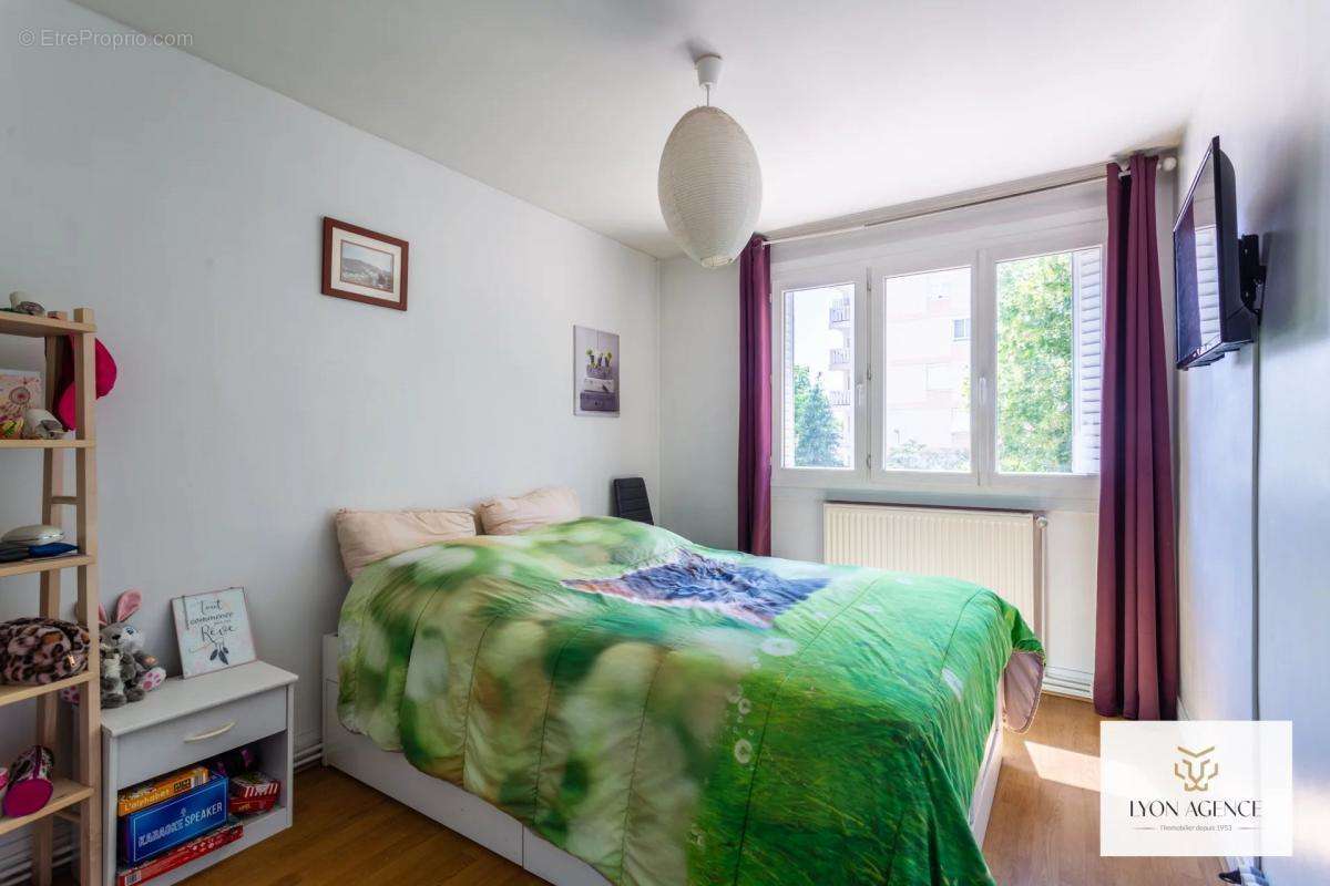 Appartement à SAINTE-FOY-LES-LYON