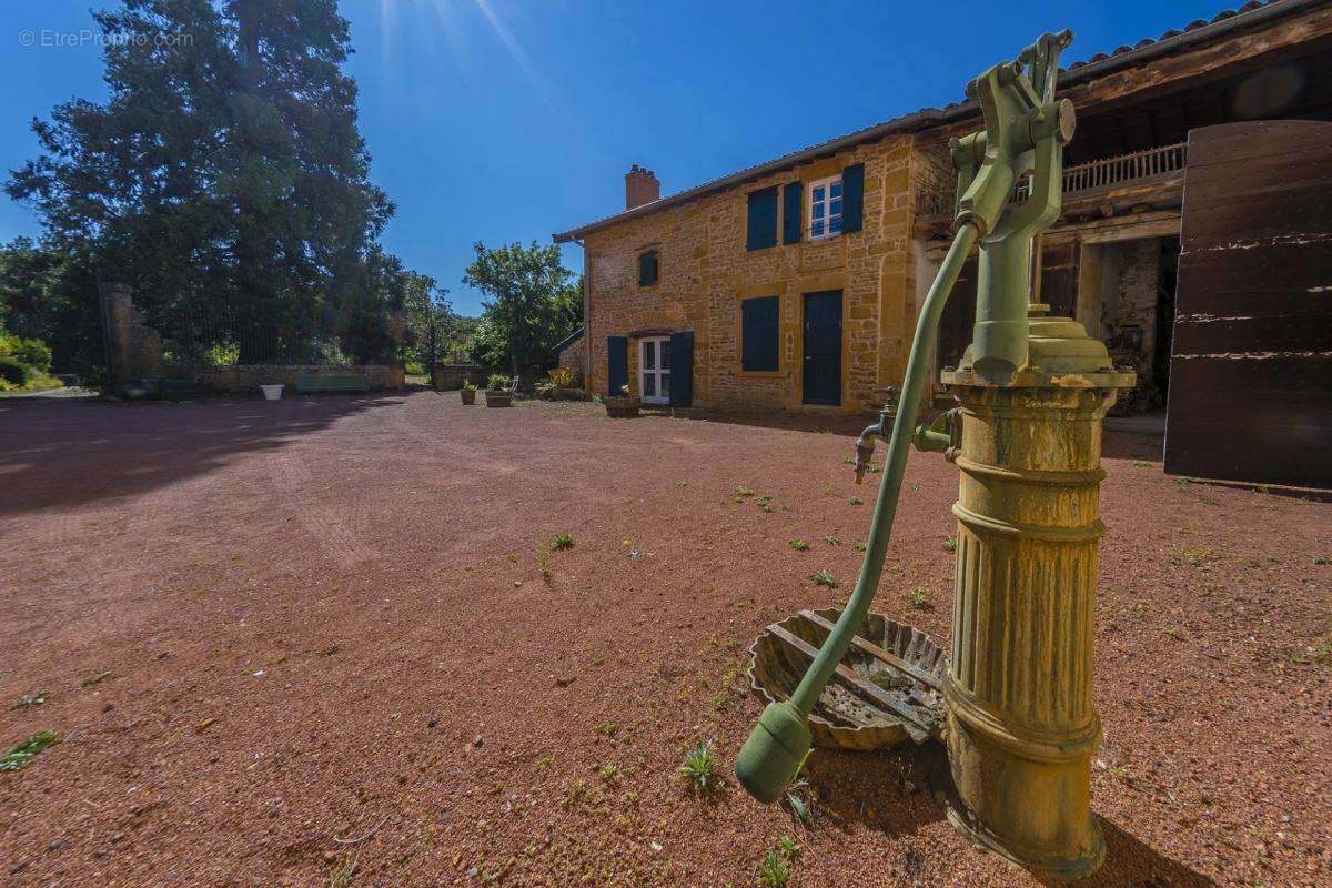 Maison à LENTILLY