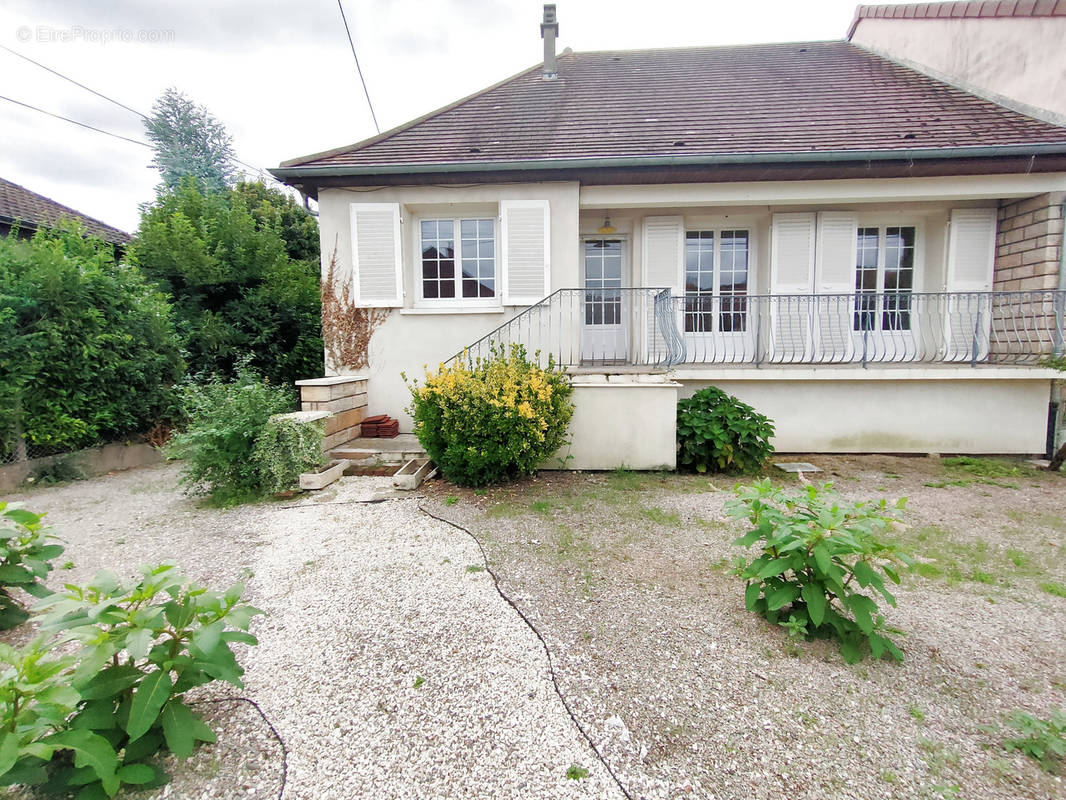 Maison à VARENNES-SUR-ALLIER