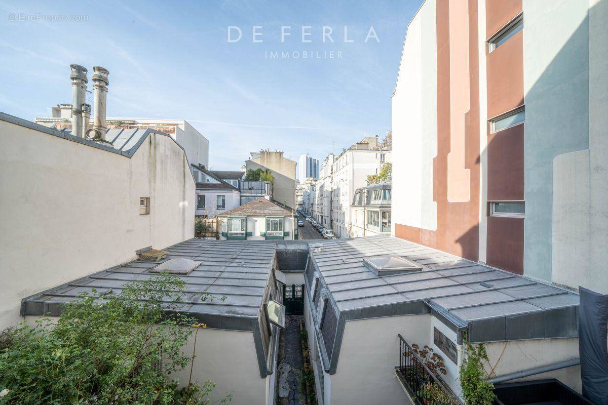 Appartement à PARIS-14E