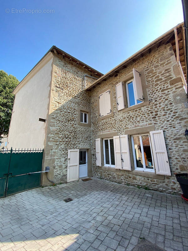 Maison à CHATEAUNEUF-DE-GALAURE