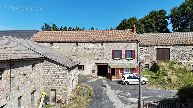 Maison à SAINT-AGREVE